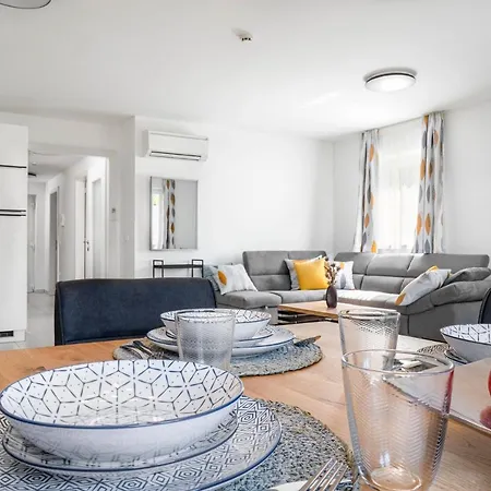 Ponent 601 In Marina By Locap Group *